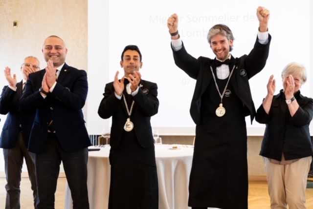 Diplomato della 13^ edizione del Master ALMA-AIS, eletto miglior Sommelier della Lombardia 2023.