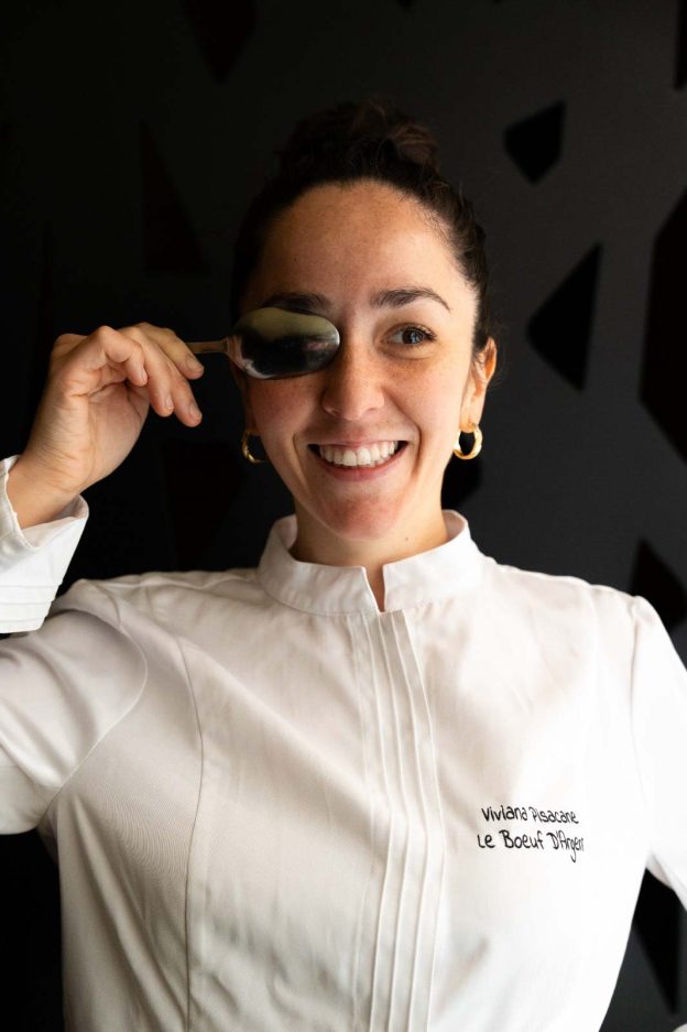 Un ritratto spontaneo e ironico di Viviana Pisacane, tra identità professionale, curiosità e piacere del gusto.